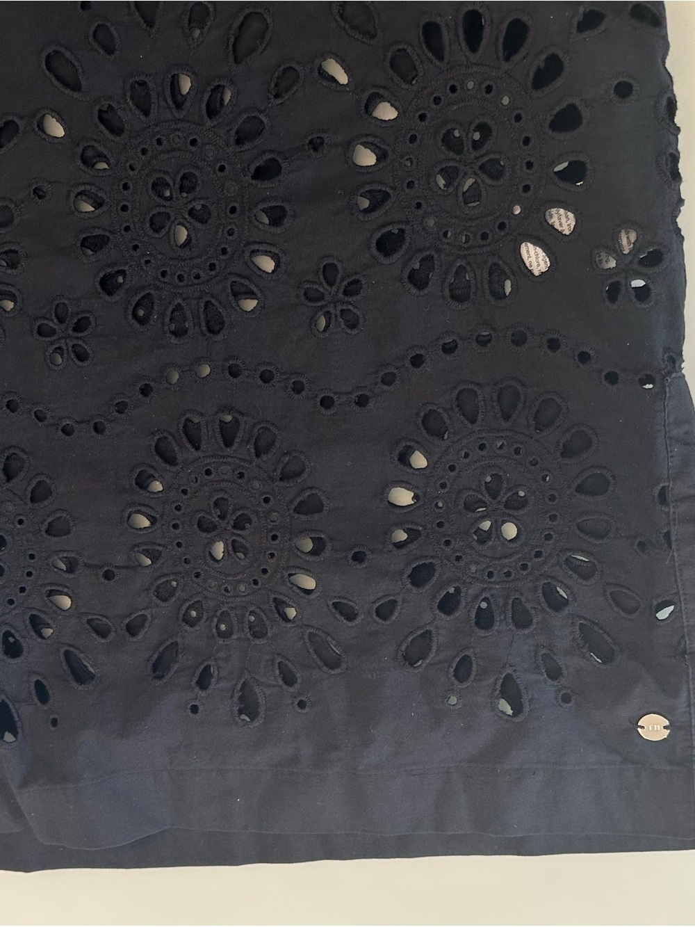 Tommy Hilfiger | Black Cotton Embroidered Blouse / Top | Size XL - Picture 8 of 16